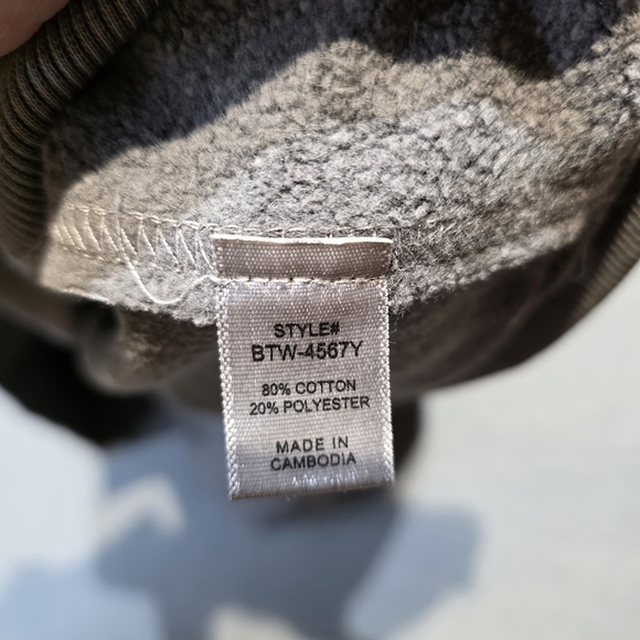 Zenana Outfitters Charcoal Mineral Wash Crew Neck Sweater NWOT PTP 22 Length 22 - Picture 8 of 8